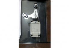 Omron Limit Switcg WLCA32-43